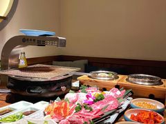 -明洞阿姨·韩式酱蟹烤肉·创意料理(三元桥店)