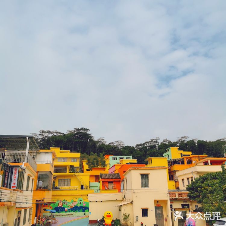 来彩虹村🌈，度一个五彩斑斓的周末！☕️