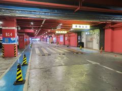 -欧尚超市苏州店停车场(金鸡湖路店)
