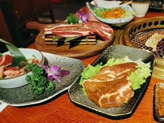 -喜牛烧肉酒场·黑金店(威高广场店)