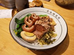 狮头牌鹅肉拼猪耳饭-狮头牌卤味研究所·卤味饭(花城汇南区店)