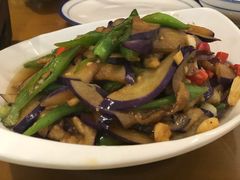 土辣椒炒茄子-邻家小馆(银都店)
