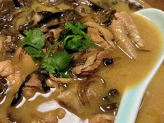 小鸡炖榛蘑-止观小馆·辽河口渔家菜(王府井店)