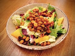 烤菠萝色拉-Golden Lily河内巴黎法越料理餐厅(建国西路店)