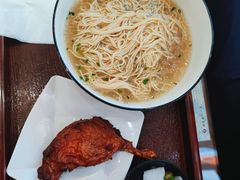 -百年老字号·观振兴蟹黄面·三虾面·苏式面(观前街富仁坊巷店)