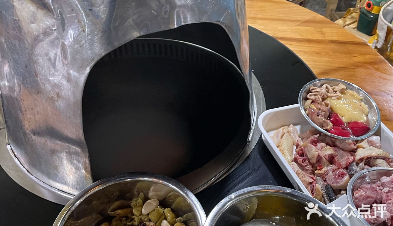 土火锅与东北玉米膜膜的完美搭配