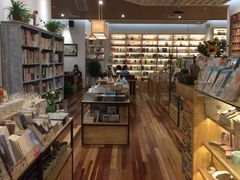 -猫的天空之城概念书店(印象城购物中心店)