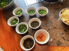 -黄利砖万峰林布依特色酸笋牛肉馆