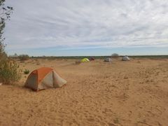 -亿利库布其七星湖沙漠生态旅游区