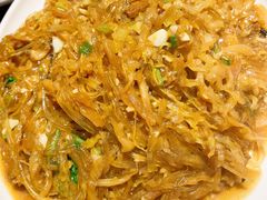 五花肉炒酸菜粉-95号酱骨·一块豆腐(展春园西路店)