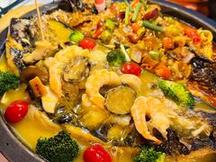 -鸣记脆皮烤鱼·海鲜烤鱼(三八广场店)