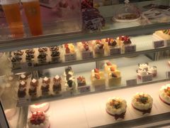 面包甜点陈列柜-甜星Star·生日蛋糕(百盛店)