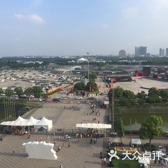 上海赛车场-地铁站