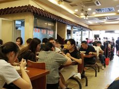 等位区-小姜锅贴(凤凰街店)