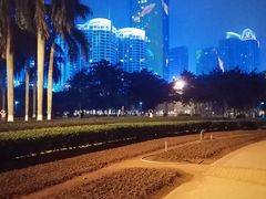-万绿园