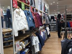 -优衣库(郑州丹尼斯大卫城店)