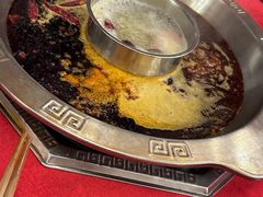 -山城年华老火锅(玉林店)