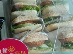 鸡排汉堡面包-味多美蛋糕(马家堡永辉店)