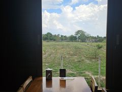 -Chom Cafe and Restaurant
