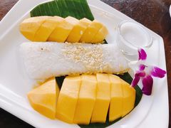 -Dang restaurant (patong phuket)