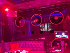 -UK派对KTV(日月广场店)