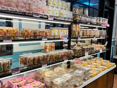面包甜点陈列柜-金凤成祥(花园路店)