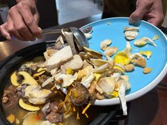 -菌之家·专业纯野生菌火锅·特色炒菌