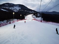 -鳌山滑雪度假区