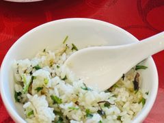 -侬佳蒸菜馆(听潮店)