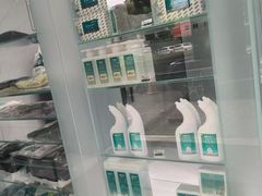 -福奈特洗衣洗鞋(宝山一二八纪念路店)
