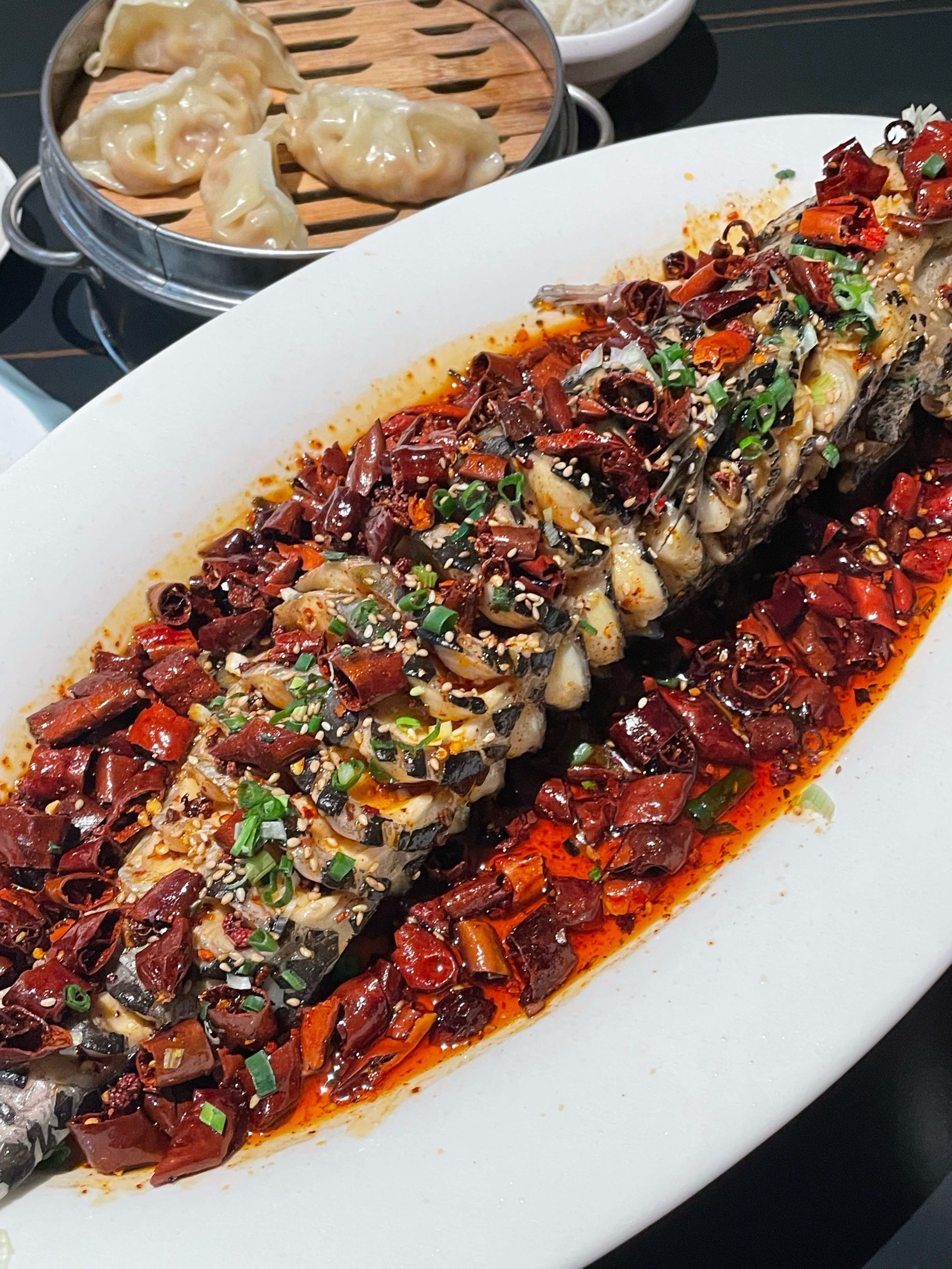 这家香辣鱼真的很好吃!