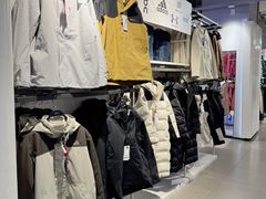 -唯品会(北京国瑞城店)