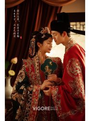 -雪中彩影婚纱摄影·微光艺术中心