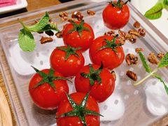 番茄脆菇沙拉-小大董·烤鸭(王府井apm店)