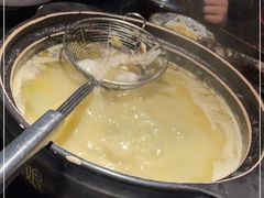 -小椒娘撒椒鱼火锅(三八广场店)