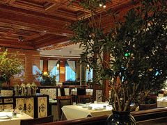 -八府香鸭·啫啫煲(华山路店)