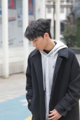 -一家只做男发烫染的店