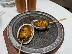 金奖石锅大连鲍-品海楼·大连海胆锅贴馆(东港店)