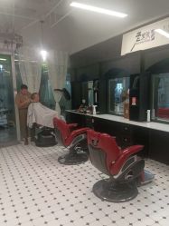 -老男孩男士理容馆·理发·烫染·修面