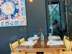 -Mark&Mars Restaurant