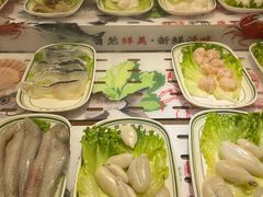 -四囍码头海鲜烧烤自助火锅(外滩南京东路悦荟广场店)