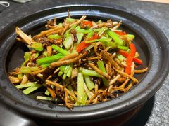 西芹茶树菇-安多素食(广仁寺路店)