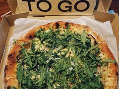 松露酱蘑菇芝麻菜披萨-TIAGO HOME KITCHEN(王府中环店)