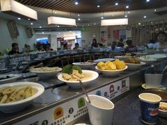 自助取餐区-咕叽咕叽自助烤肉小火锅(西城广场购物中心店)