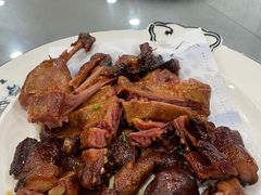 -土砂锅生态山庄·非遗砂锅雅鱼