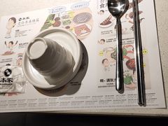 餐具摆设-本家韩国烤肉(青岛万象城店)