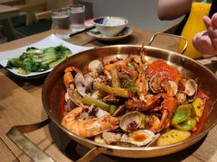 -臻鲜燕海鲜融合餐厅(金陵style店)