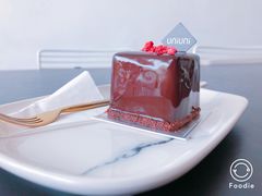 -UNI UNI(环亚凯瑟琳店)