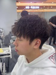 -藤野造型烫染·漂发