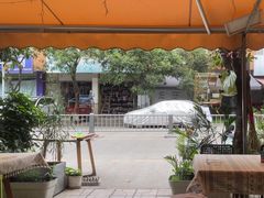 -满格嗦新疆椒麻鸡火锅.炒米粉(川大江安校区店)